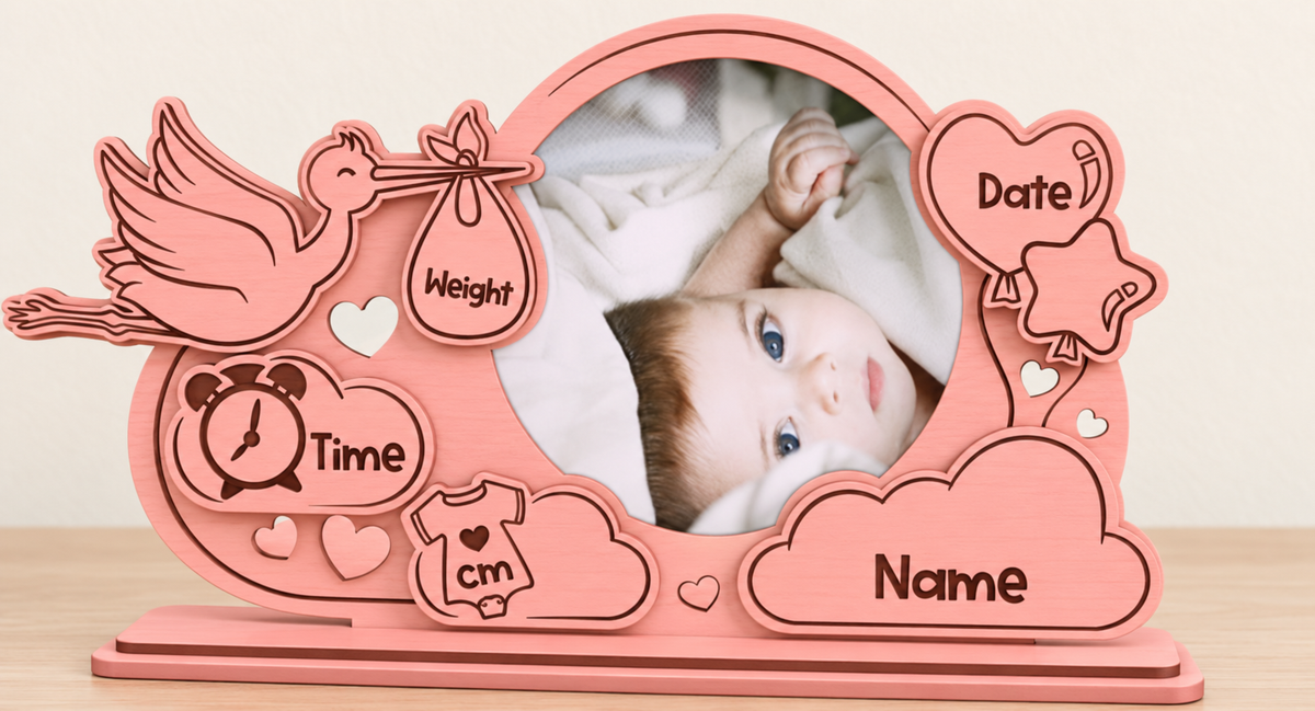 Cadre photo naissance sur pied – Cigogne rose (15cm*7cm)